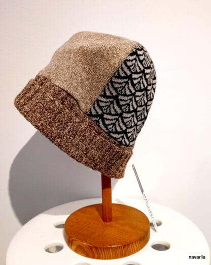 20211124 165401 scaled Cap with palm pattern Cap original - palm pattern and mosaic, with brown mottled merino wool hem 50% + 50% PES. Prewashed. Made with love in the Czech republic. Hand made! Because we make caps from our waste generated during the production of collections, the cap is never absolutely the same, each piece is original. Cap original - palm pattern and mosaic, with brown mottled merino wool hem 50% + 50% PES. Prewashed. Made with love in the Czech republic. Hand made! Because we make caps from our waste generated during the production of collections, the cap is never absolutely the same, each piece is original.