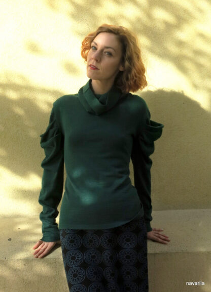 ELISA rolak s nakladanymi rukavy 4 ELISA- turtleneck with pickled sleeves Do not believe this retro sweater became again a hit of the season. Pleasant turtleneck from merino wool, double sleeves, short sleeve bottom and folded over it frilled, rich and long sleeve. The large tufted turtleneck can be rolled up. The yarn from the Italian manufacturer in the composition of 50% merino wool and 50% polyester is already pre-washed. machine washable for a fine program up to 30 degrees. We offer in colors - dark purple, brown, dark green, brick and black. size 42-46       Do not believe this retro sweater became again a hit of the season. Pleasant turtleneck from merino wool, double sleeves, short sleeve bottom and folded over it frilled, rich and long sleeve. The large tufted turtleneck can be rolled up. The yarn from the Italian manufacturer in the composition of 50% merino wool and 50% polyester is already pre-washed. machine washable for a fine program up to 30 degrees. We offer in colors - dark purple, brown, dark green, brick and black. size 42-46      