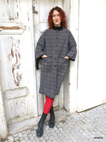 IMG 2346 MANIK - knitted checkered coat MUST HAVE! The colors: A/ black and white with red line B/ black and white with green line The composition of the yarn from the Italian manufacturer - 50% organic cotton + 50% polyester. All our models are already pre-washed, the material does not bite or pill! Maintenance is very practical - wash in the washing machine on a delicate program. Sizes S, M, L, XL - beware it is bigger than normal size, simply oversized! OTHER SIZES ON ORDER WITHIN 14 DAYS! MUST HAVE! The colors: A/ black and white with red line B/ black and white with green line The composition of the yarn from the Italian manufacturer - 50% organic cotton + 50% polyester. All our models are already pre-washed, the material does not bite or pill! Maintenance is very practical - wash in the washing machine on a delicate program. Sizes S, M, L, XL - beware it is bigger than normal size, simply oversized! OTHER SIZES ON ORDER WITHIN 14 DAYS!
