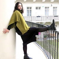 OLIVA - vlněné pončo s rolákem